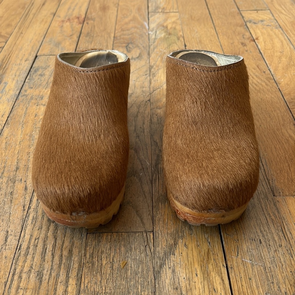 No. 6 New School Tread Clog - Picture 2 of 5